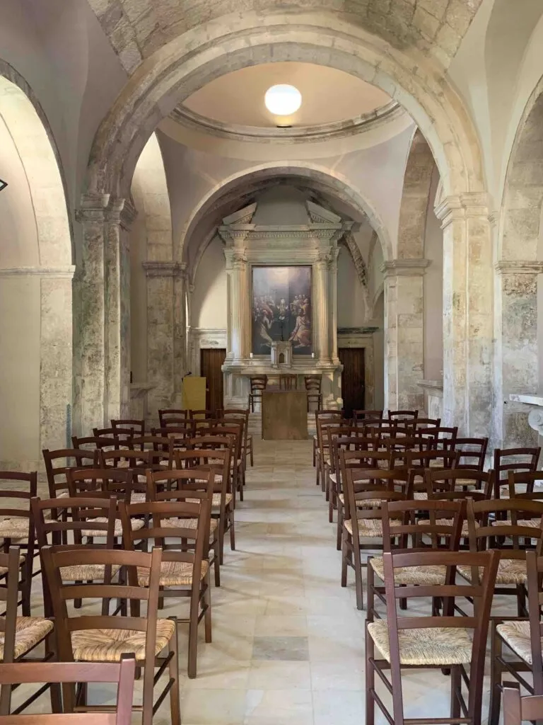 Het huidige uitzicht van de kerk dateert grotendeels uit het eind van de 19de eeuw. Het huidige uitzicht van de kerk dateert grotendeels uit het eind van de 19de eeuw.