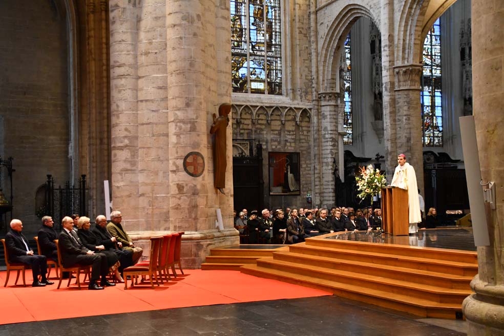 Leden van de koninklijke familie wonen de Te Deum-viering bij op Koningsdag, 15 november 2024 Leden van de koninklijke familie wonen de Te Deum-viering bij op Koningsdag, 15 november 2024