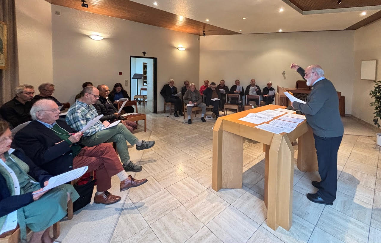 Gregoriaans zingen in de kapel van Grootseminarie Hasselt.