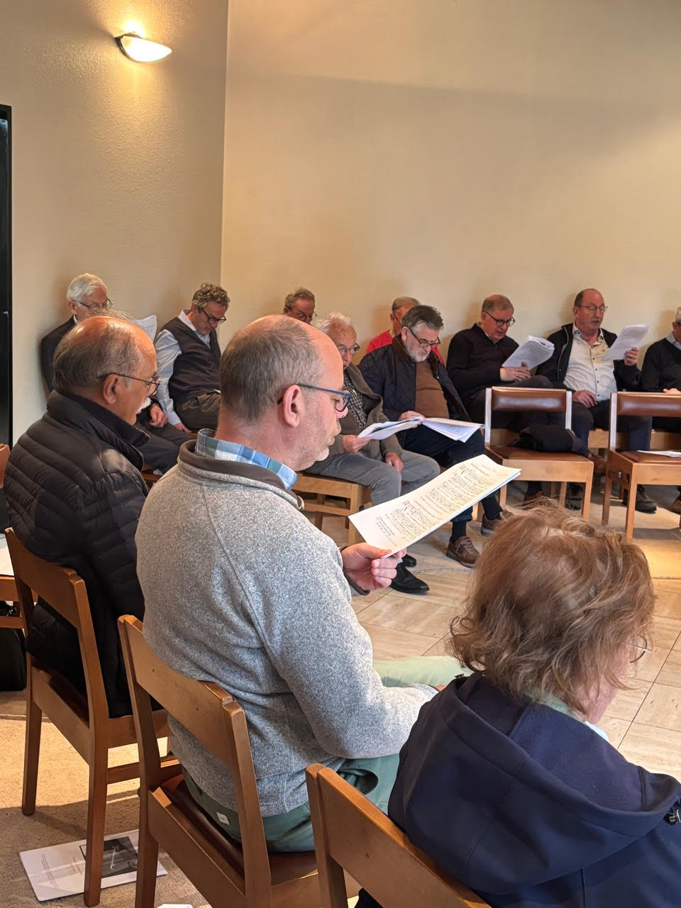Gregoriaans zingen in de kapel van Grootseminarie Hasselt.