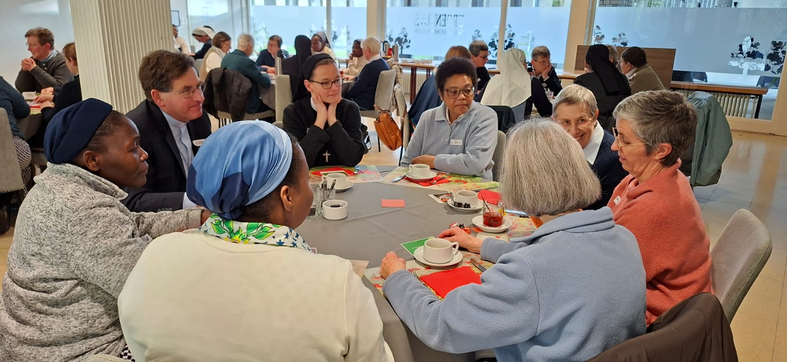 Ontmoetingsnamiddag zusters jonger dan 75 jaar Ontmoetingsnamiddag zusters jonger dan 75 jaar