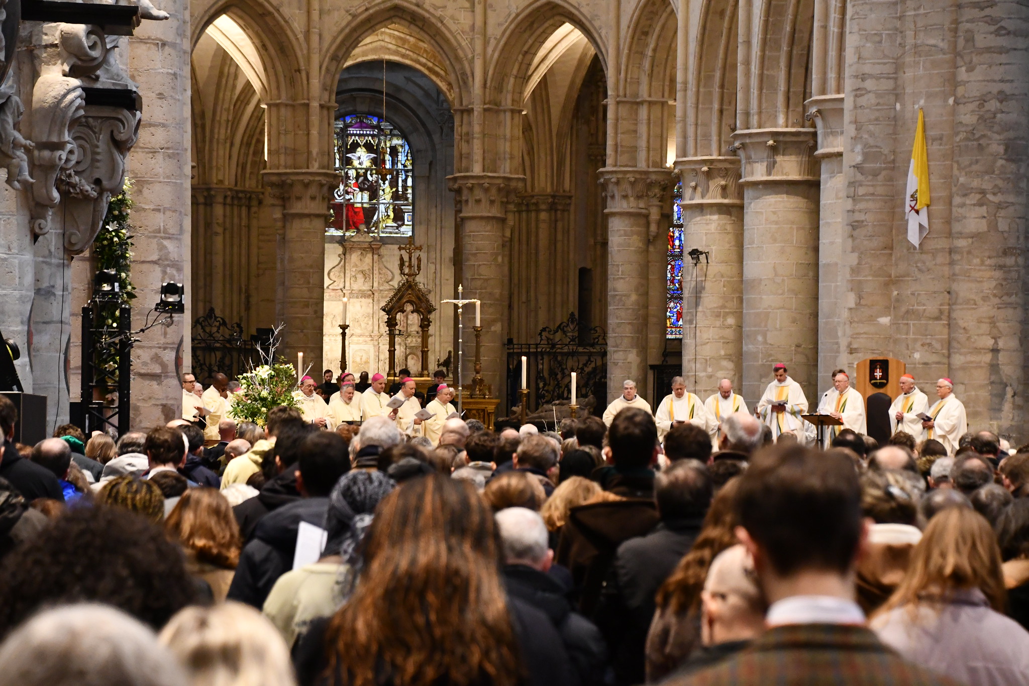 Het jubileumjaar Gudula26 ging van start met een pontificale mis in de Sint-Michiels- en Sint-Goedelekathedraal.