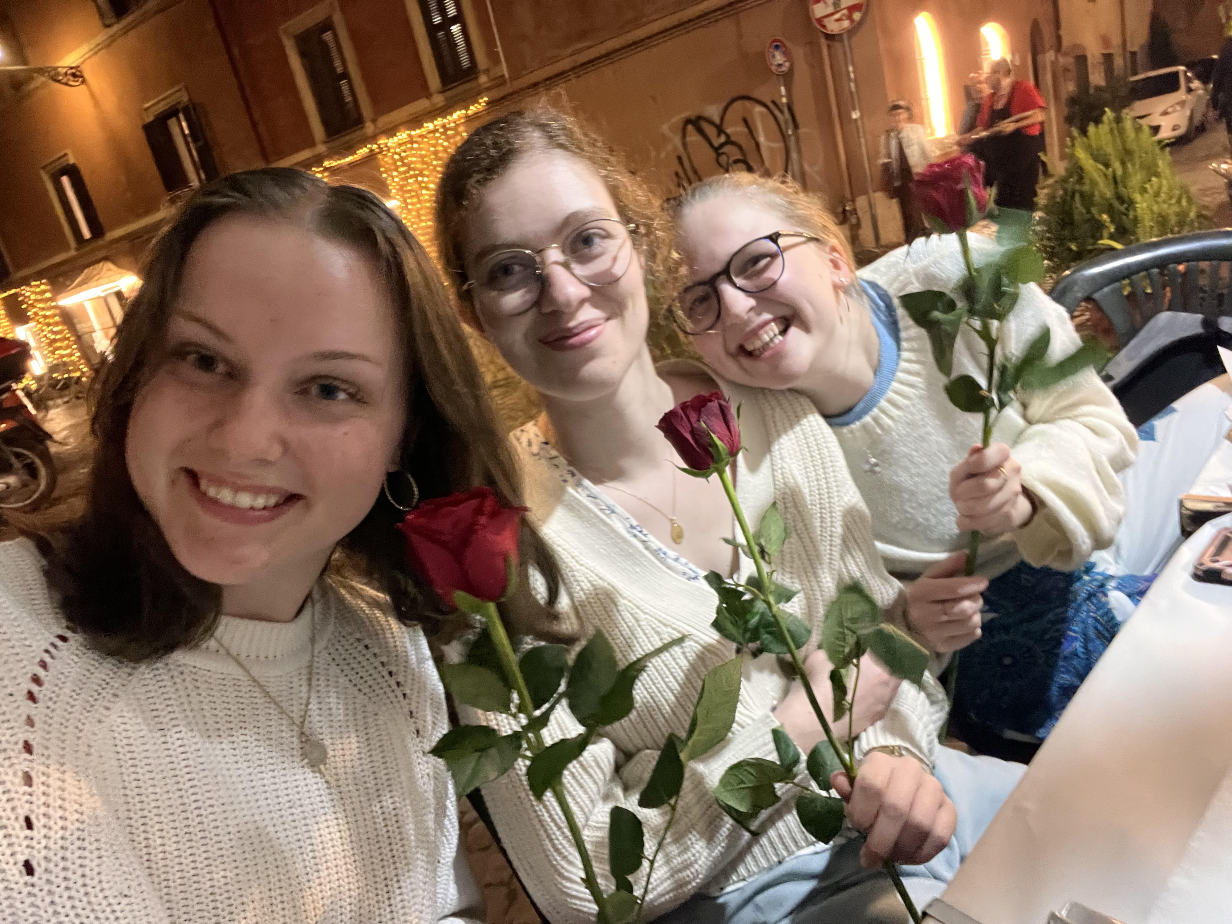 Romy Kersten en haar vriendinnen in Rome