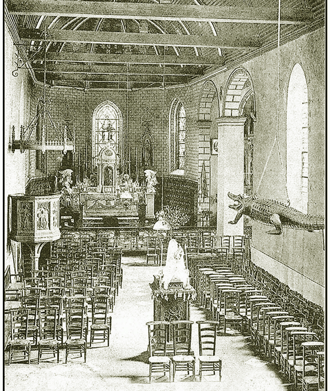 Het Hoofdaltaar in 1860 en algemeen binnenzicht "middenbeuk"