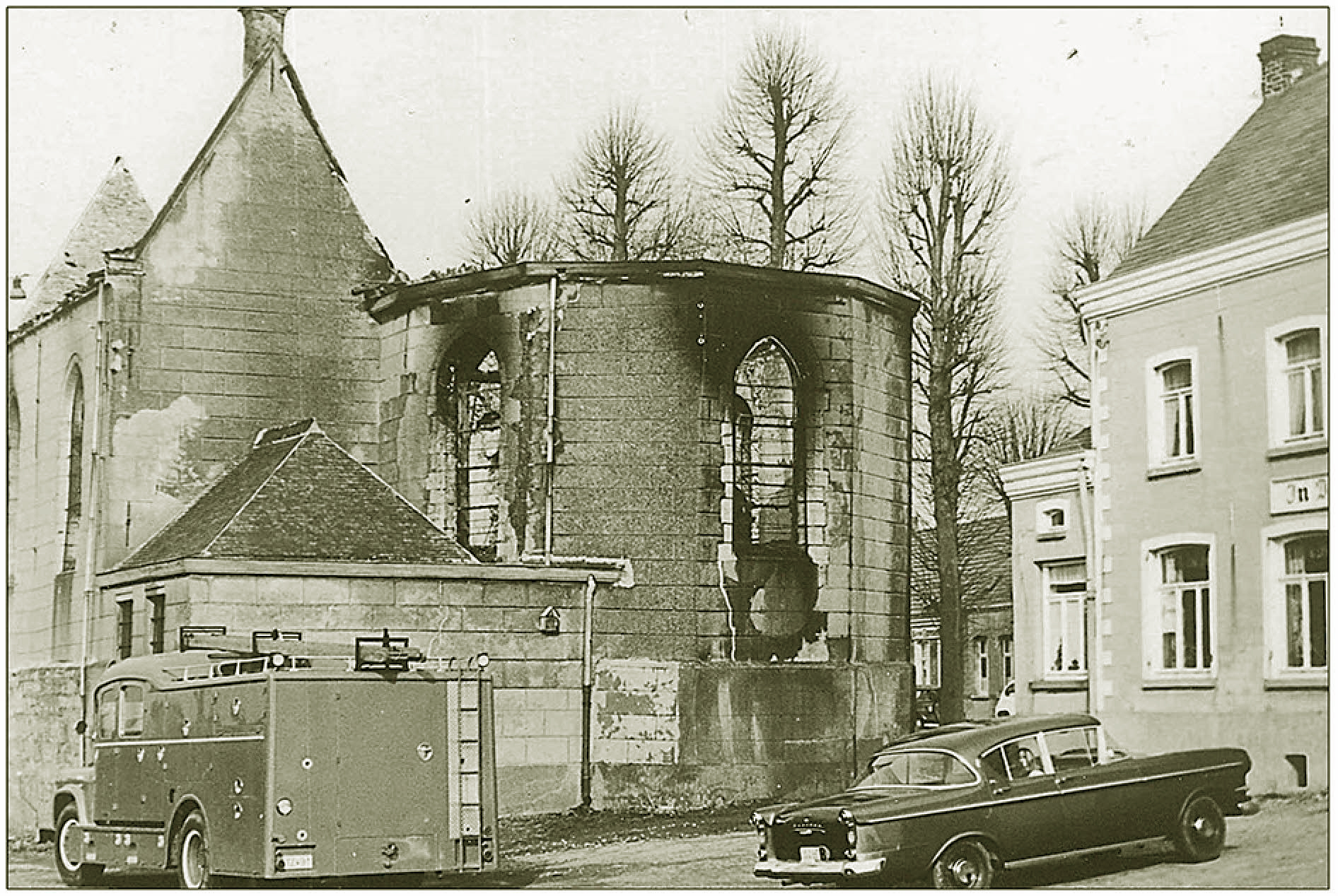 Het Gebedshuis van Kerselare is volledig vernield