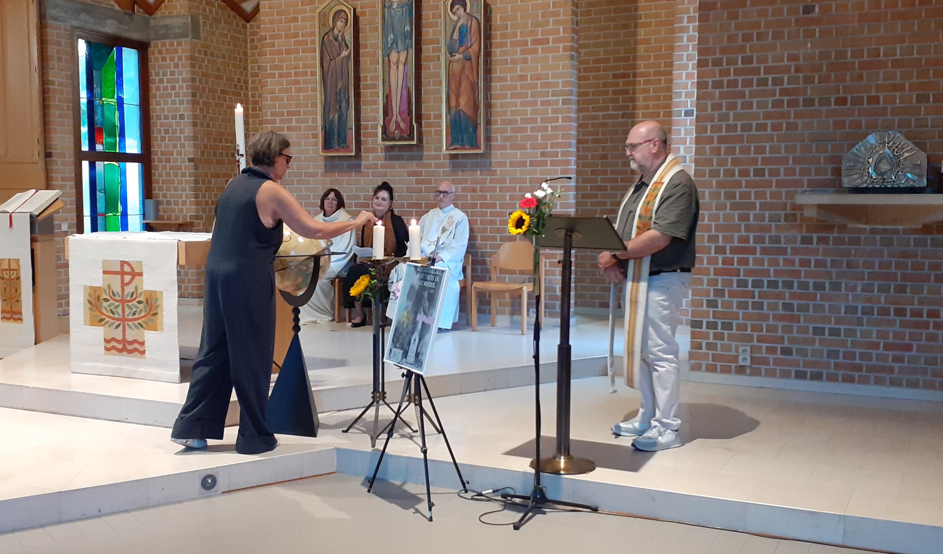 Bij elke waarde werd een kaars aangestoken