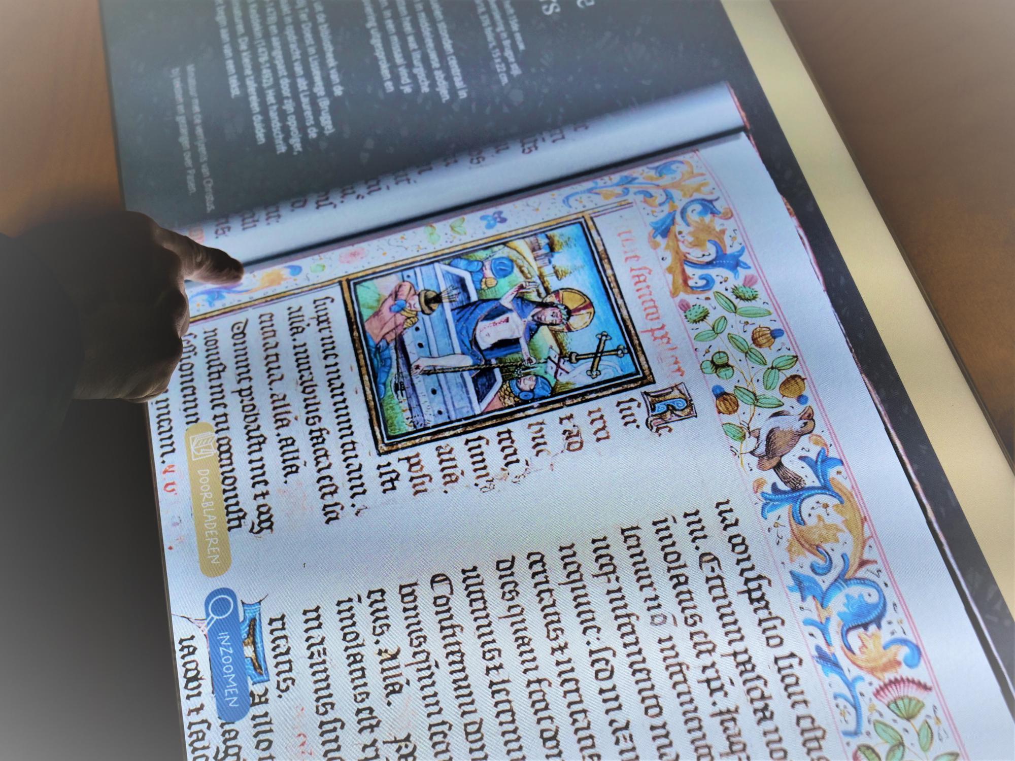 Oud handschrift met miniatuur van de verrijzenis van Christus Oud handschrift met miniatuur van de verrijzenis van Christus
