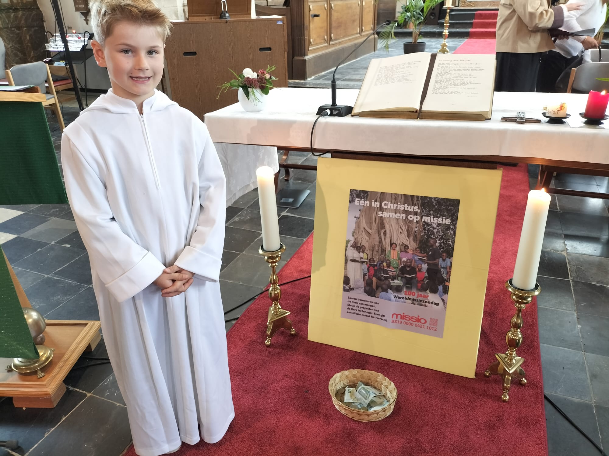 Emmanuel in het witte kleed