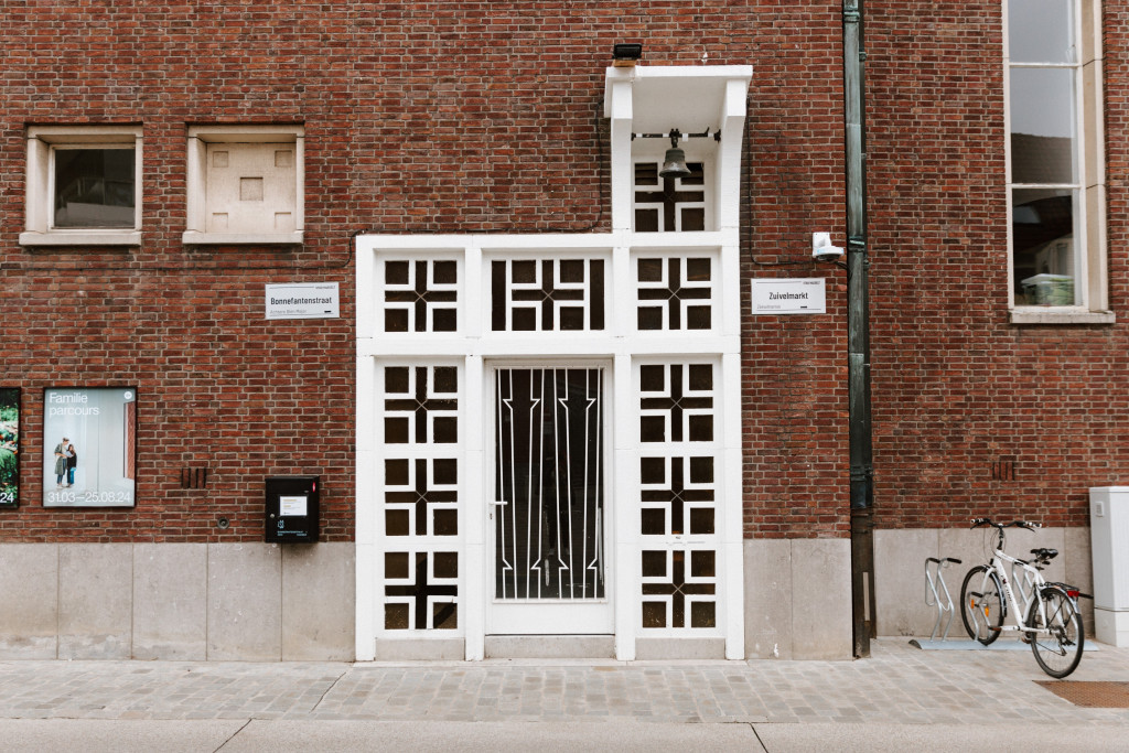 De kapel in de voorgevel van het kunstcentrum kent een rijke geschiedenis en zal ook na de Virga Jessefeesten openblijven.