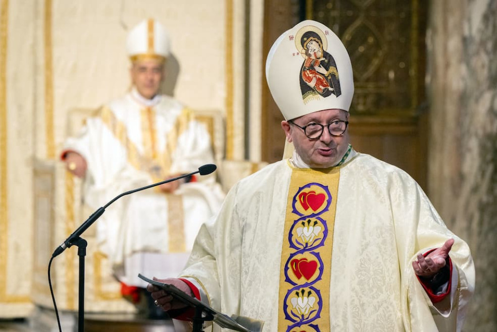 Wijding van David Waller tot bisschop van het persoonlijke ordinariaat van Our Lady of Walsingham in Westminster Cathedral, Londen