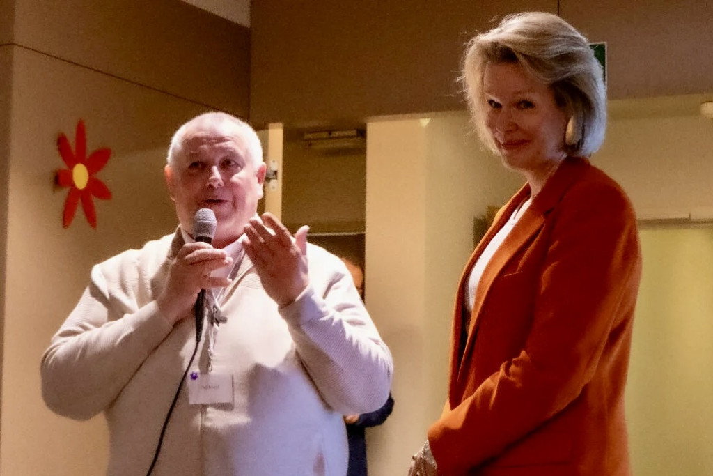 Koningin Mathilde en salesiaan Wilfried Meert.