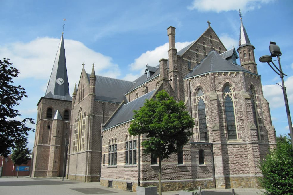 Sint-Monulfus en Gondulfuskerk in Kaulille