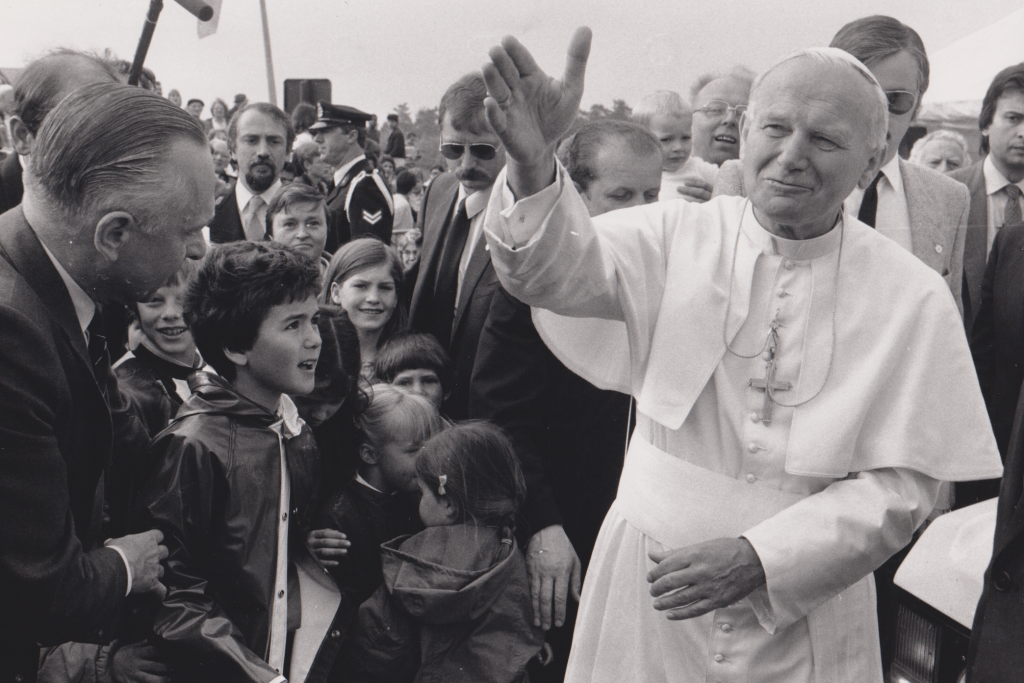 Paus Johannes Paulus II tijdens zijn bezoek aan Mechelen op 18 mei 1985.