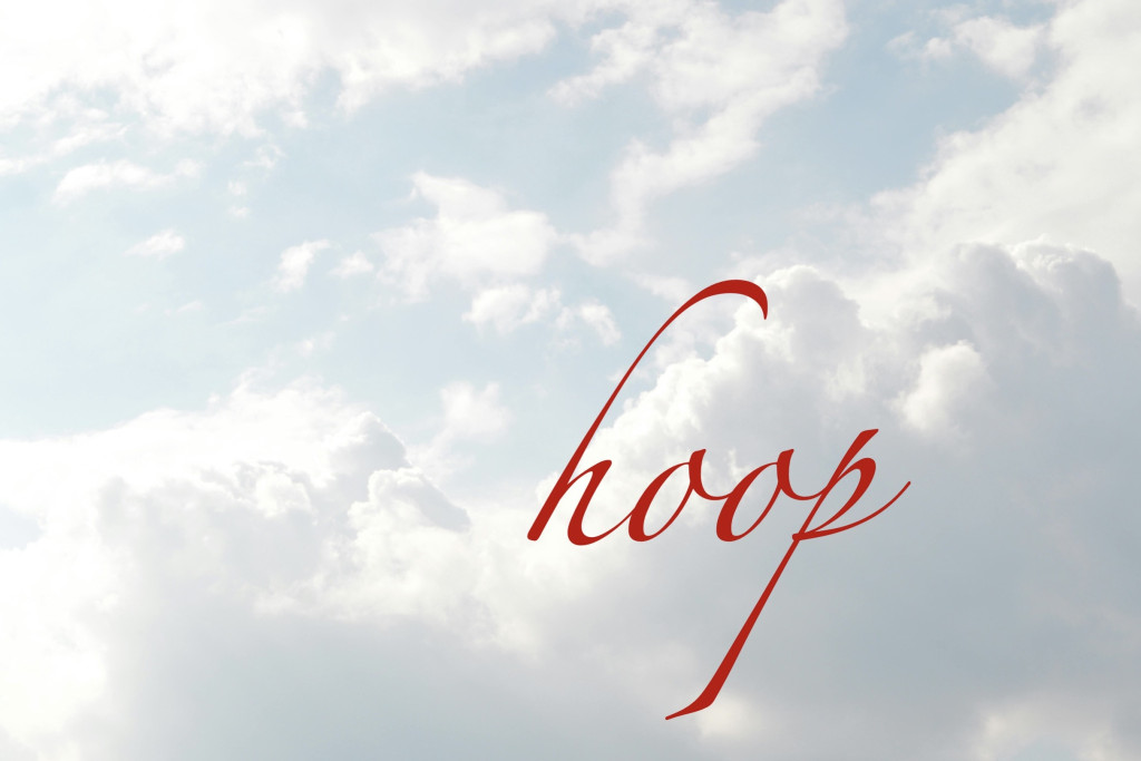 woord hoop geschreven in de wolken