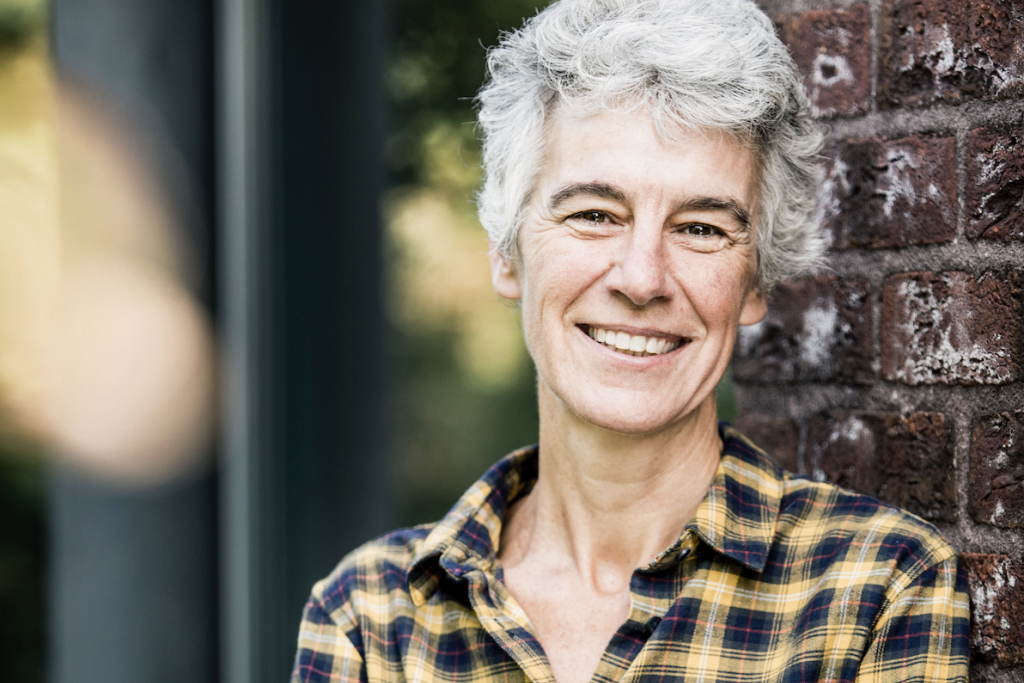 Hilde Ingels is coördinator van Amfora – Afscheid dat verbindt vzw, een organisatie die mensen wil helpen te praten over het afscheid van het leven. 