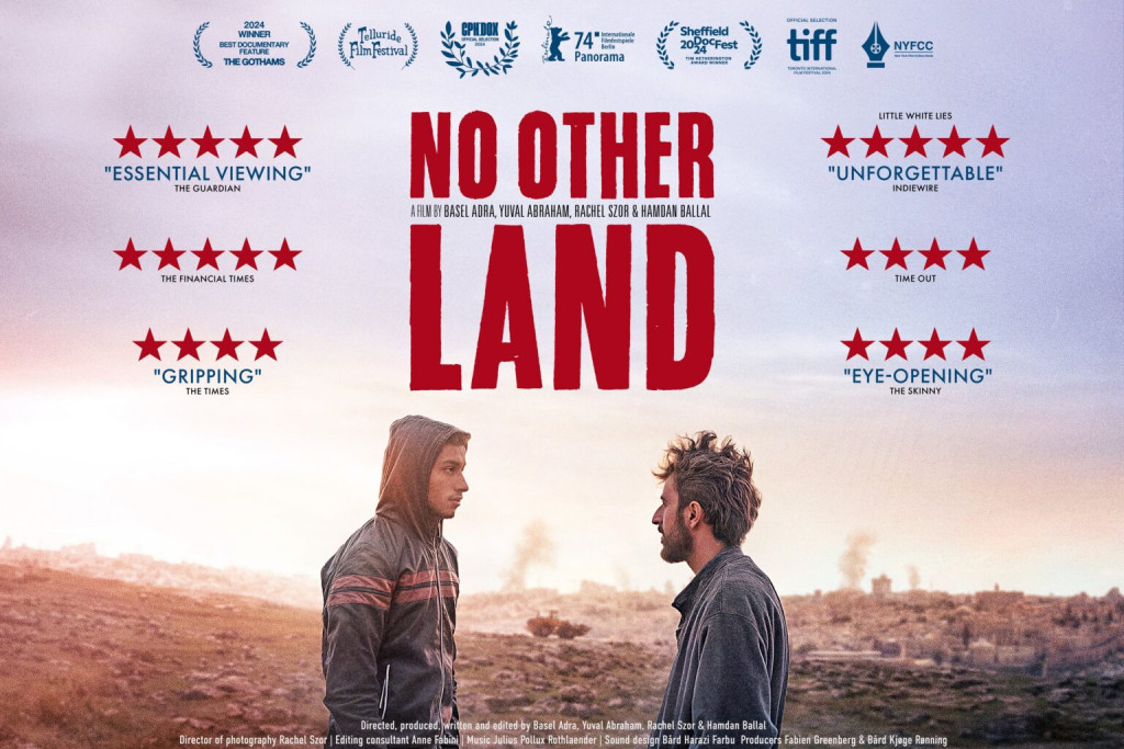 Affiche van 'No Other Land', met vermelding van gewonnen prijzen.