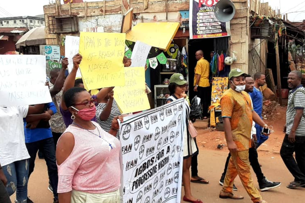 Overwegend christelijke mensen van het Igbo-volk protesteren voor meer veiligheid in de zuidelijke Nigeriaanse staat Anambra in 2021 