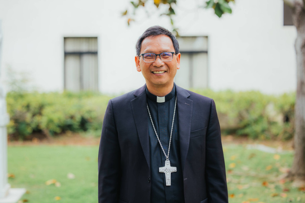 Michael Pham, de nieuwe bisschop van San Diego in de VS.