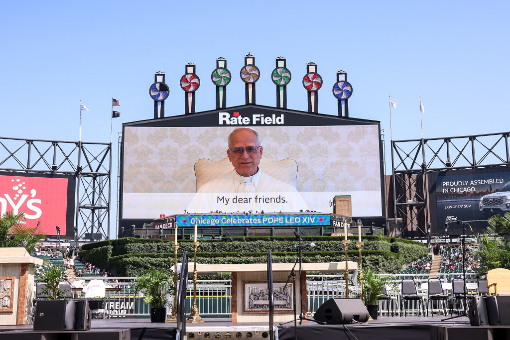 De mis met paus Leo wordt groot aangekondigd in het stadium van de White Sox.