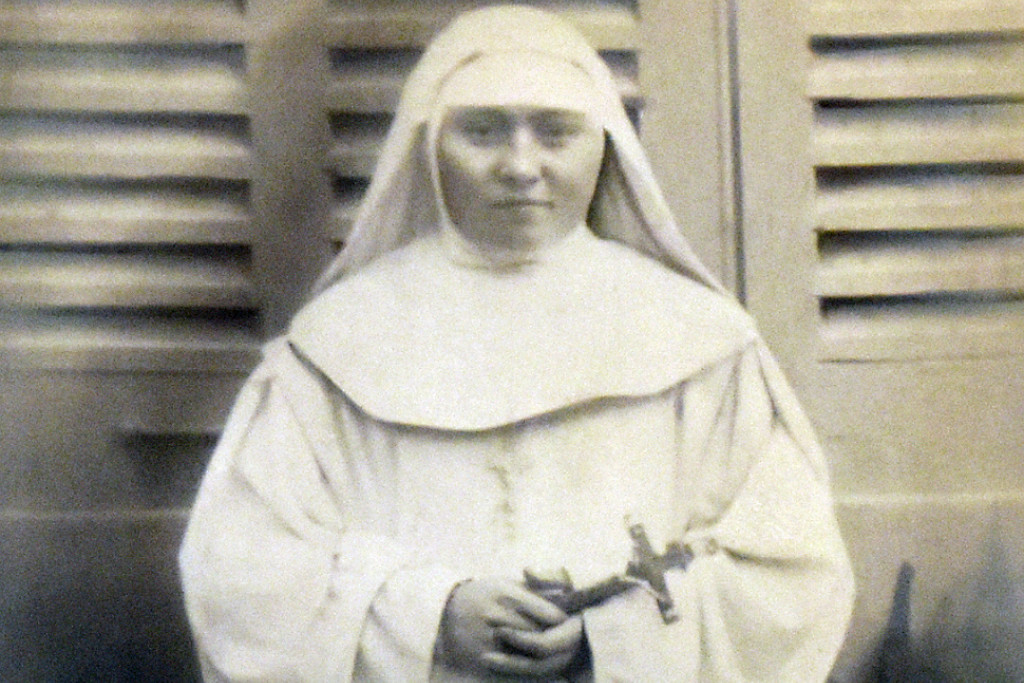 Op haar 23ste trad zuster Amandina in bij de zusters franciscanessen missionarissen van Maria in Antwerpen.