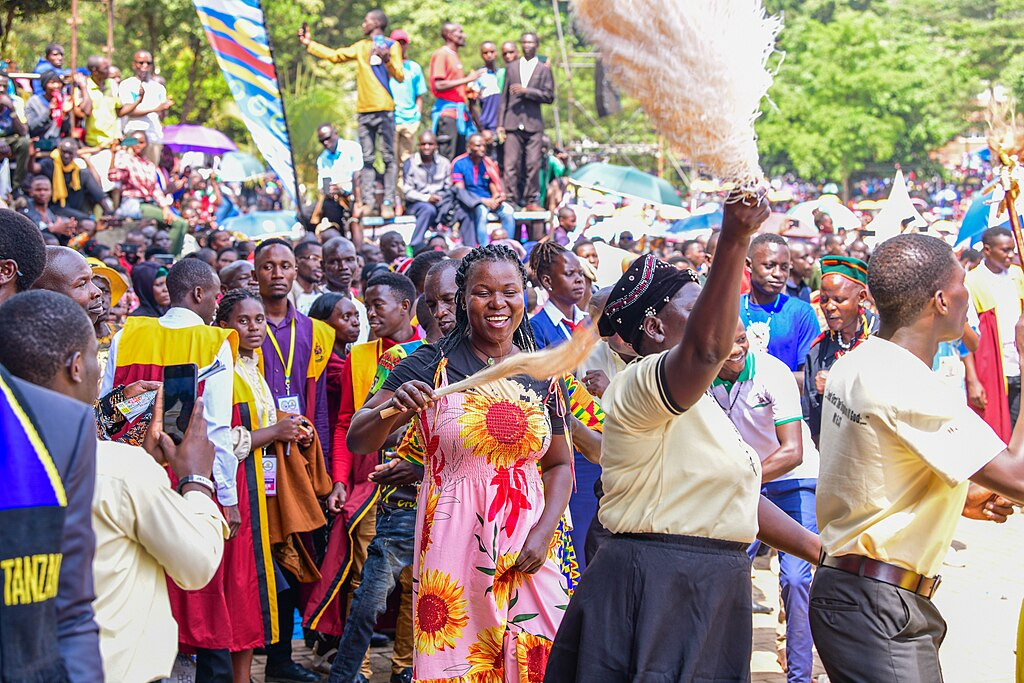 Viering van Uganda Martyrs Day aan het katholieke heiligdom in Namugongo, een levendige getuigenis van het groeiende katholieke geloof in Afrika
