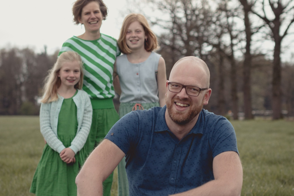 Dries de Bakker met zijn gezin in 2019.