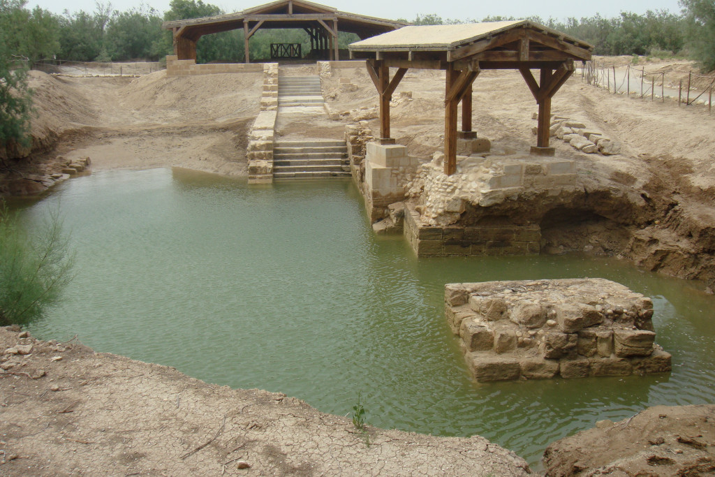 Al-Maghtas oftewel Bethanië aan Jordaan, de archeologische site van de plaats waar Jezus zou gedoopt zijn: een restje water met primitieve constructies.