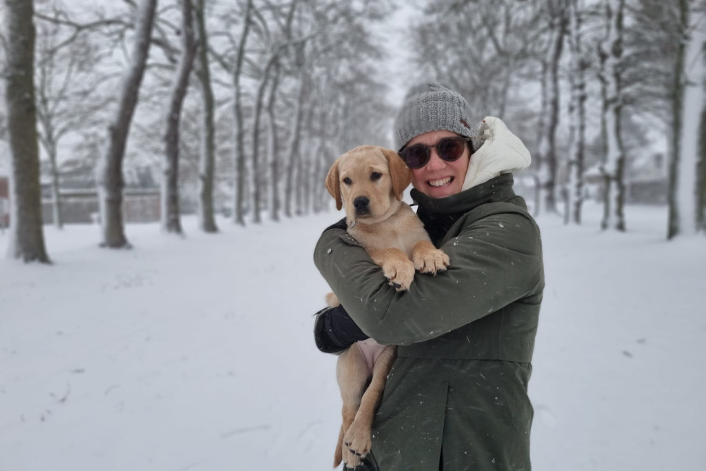 ‘Een pup opvoeden is intensief, maar we doen het voor haar toekomstige baasje.’