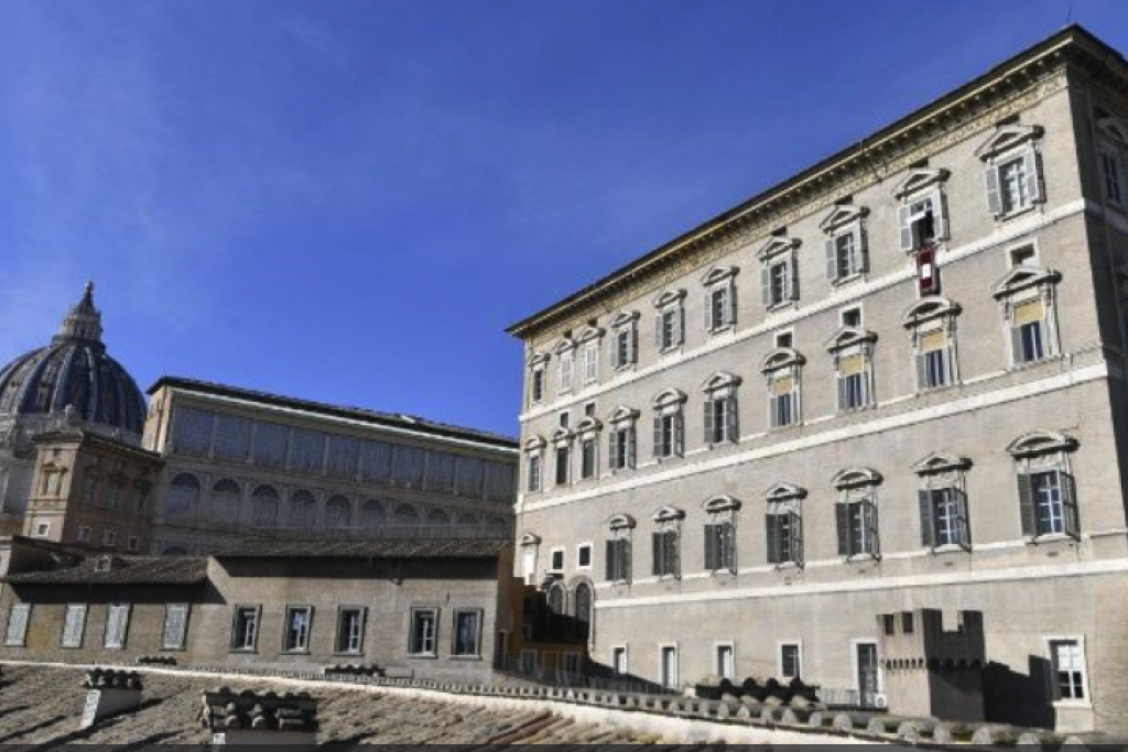 Het pauselijk appartement bevindt zich op de derde loggia van het Apostolisch Paleis.