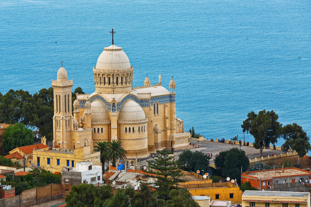 De Basiliek van Onze-Lieve-Vrouw van Afrika in Algiers. 