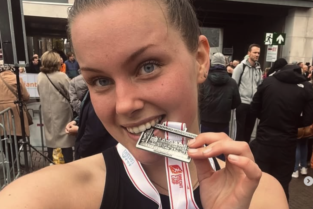 ’Boven alles hoop ik mensen te mogen inspireren: dat sport hand in hand mag gaan met je levensovertuiging.’ ’Boven alles hoop ik mensen te mogen inspireren: dat sport hand in hand mag gaan met je levensovertuiging.’