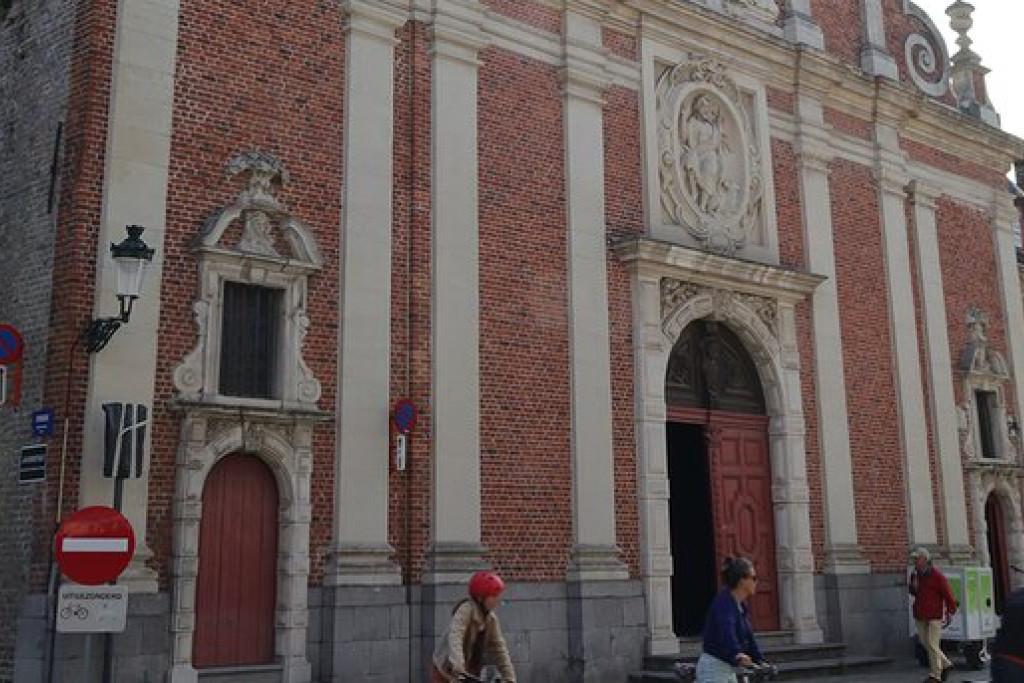De Karmelietenkerk in de Ezelstraat in Brugge.
