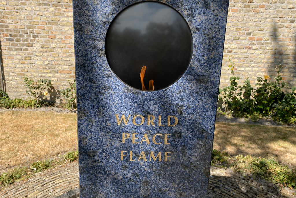 De Wereldvredesvlam brandt sinds 2004 in Cadzand.