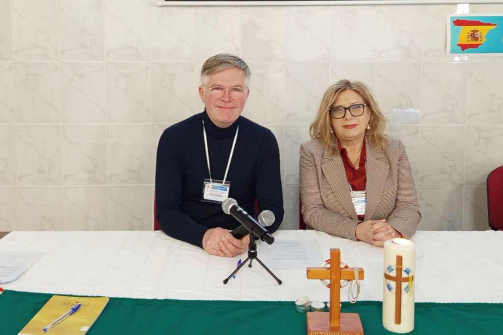 Gerard en Elena Dijkstra willen vanuit hun ervaring andere koppels helpen, in Nederland en in Vlaanderen. Gerard en Elena Dijkstra willen vanuit hun ervaring andere koppels helpen, in Nederland en in Vlaanderen.