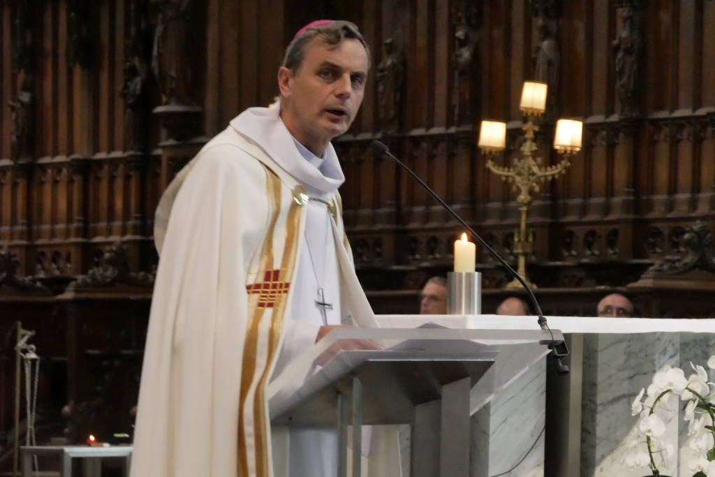 De ontmoeting begon met een vesperdienst in de Sint-Romboutskathedraal. De ontmoeting begon met een vesperdienst in de Sint-Romboutskathedraal.