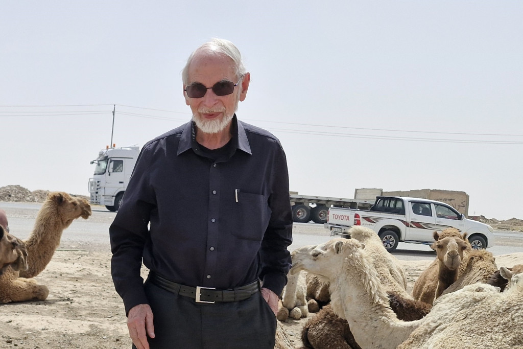 Pater Vincent op vertrouwd terrein. Vincent Van Vossel