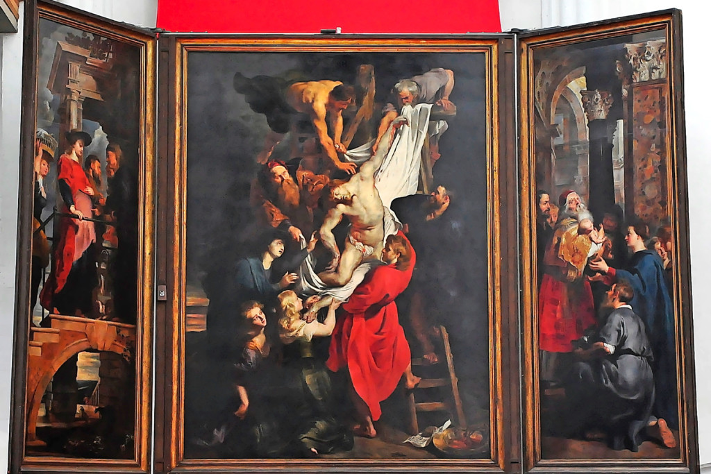 Rubens’ Kruisafneming is het sluitstuk van de route die start aan de sculptuur van de Verrezen Christus. © Paul Hermans