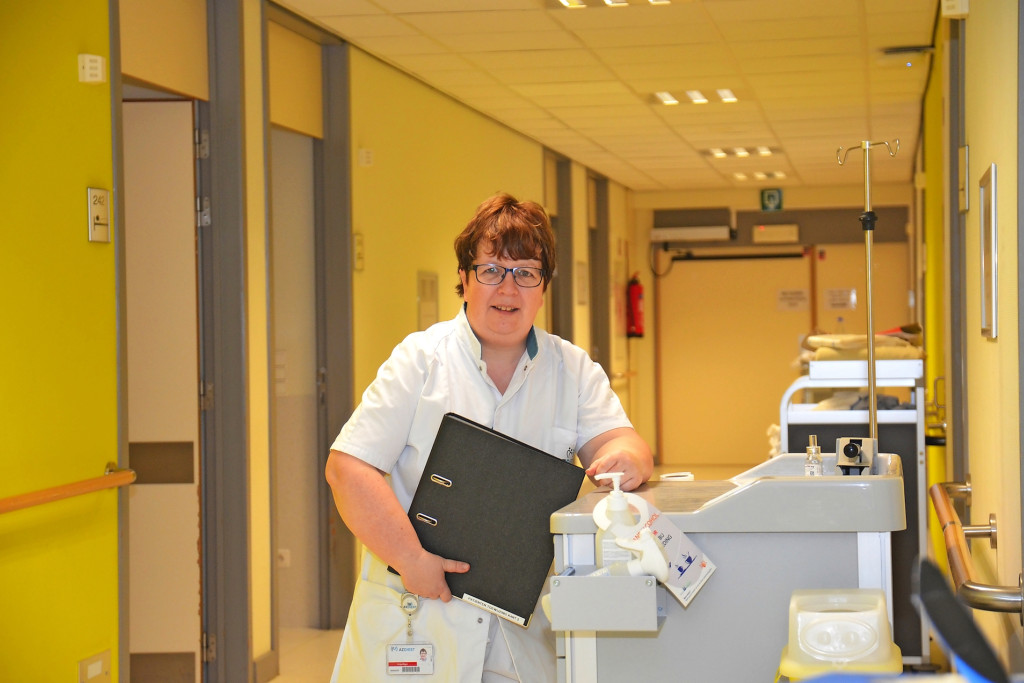 De liefde voor ouderen drijft Sarah Demot naar de dienst geriatrie﻿. © Tony Dupont