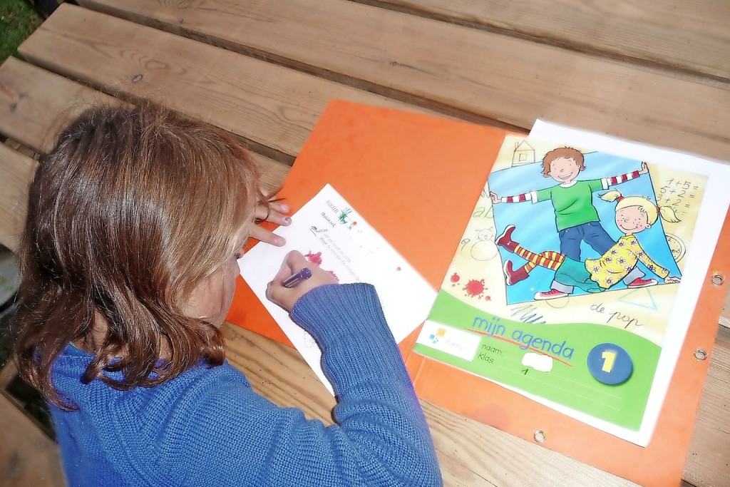 Kinderen met leermoeilijkheden zoals dyslexie en dyscalculie worden ondersteund door DOLM in Muizen. © Linda Puyenbroeck