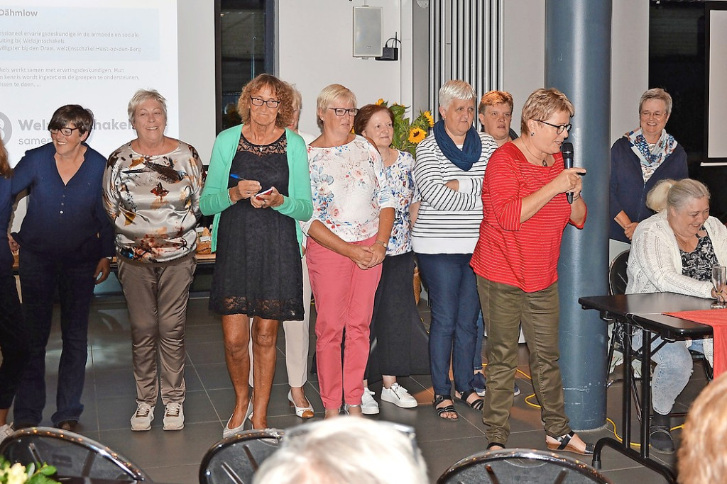 Vrijwilligers van Welzijnsschakel Komaraf werden onlangs voorgesteld aan diverse sociale bewegingen. © Greet De Roye