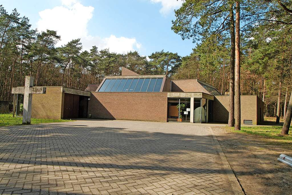 De Sint-Pauluskerk in Malle is één van de mooiste voorbeelden van postconciliaire architectuur. © Toerisme Malle