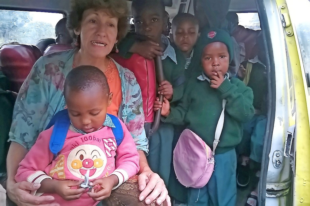 ‘Haar’ Tanzaniaanse schoolkinderen liggen Hilde Wellens na aan het hart. © Hilde Wellens