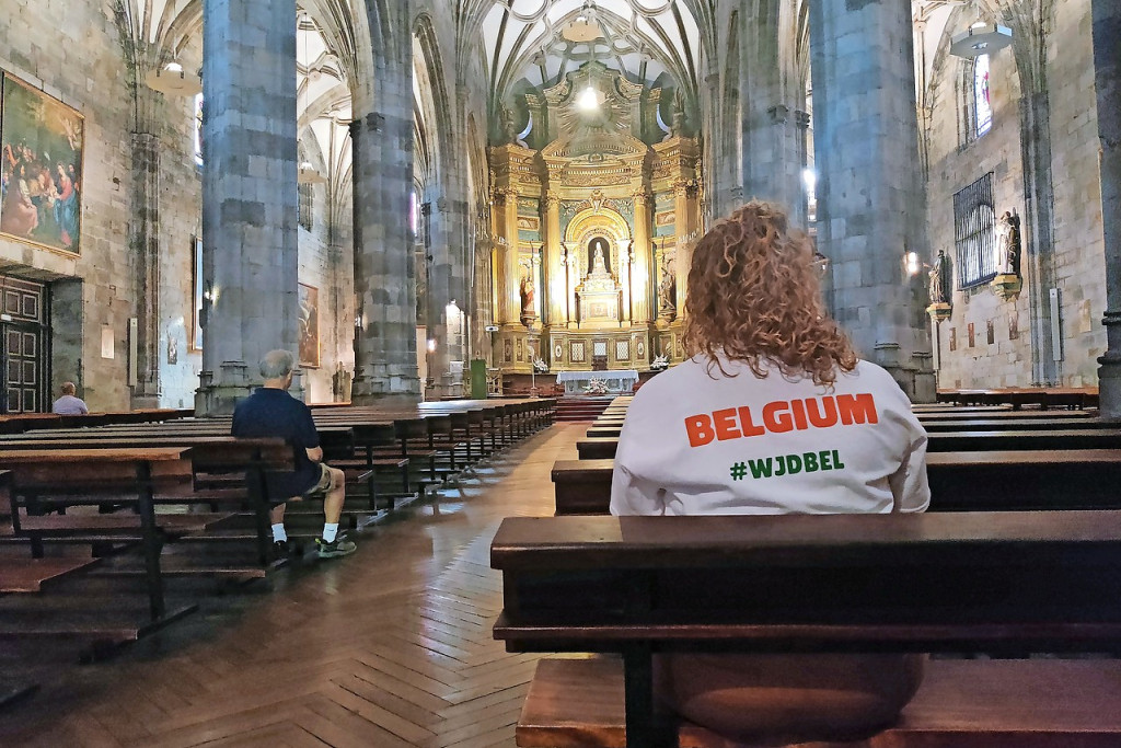 Ella Deweerdt bezocht op prospectie in Spanje al enkele mooie kerken. © Ruben Cuyvers