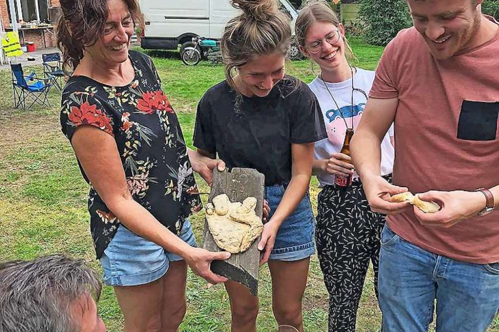 Nick Vermeirsch (rechts op de foto): ‘Jezus is het brood dat eeuwig leven geeft. Een leven van vreugde en genade, elke dag opnieuw.’ © Nick Vermeirsch