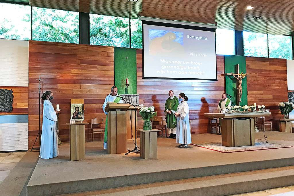 De taken die misdienaars kunnen doen, zijn in elke kerk anders, maar hen betrekken, is essentieel. © Vincentius Anzegem