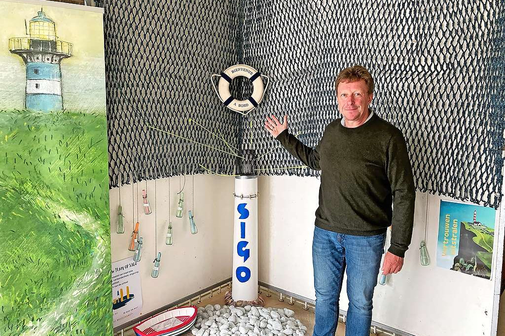 Kris T’Seyen bij pastorale hoek SIGO Gistel: „Vuurtoren is dankbaar symbool.” © Saskia Vandamme