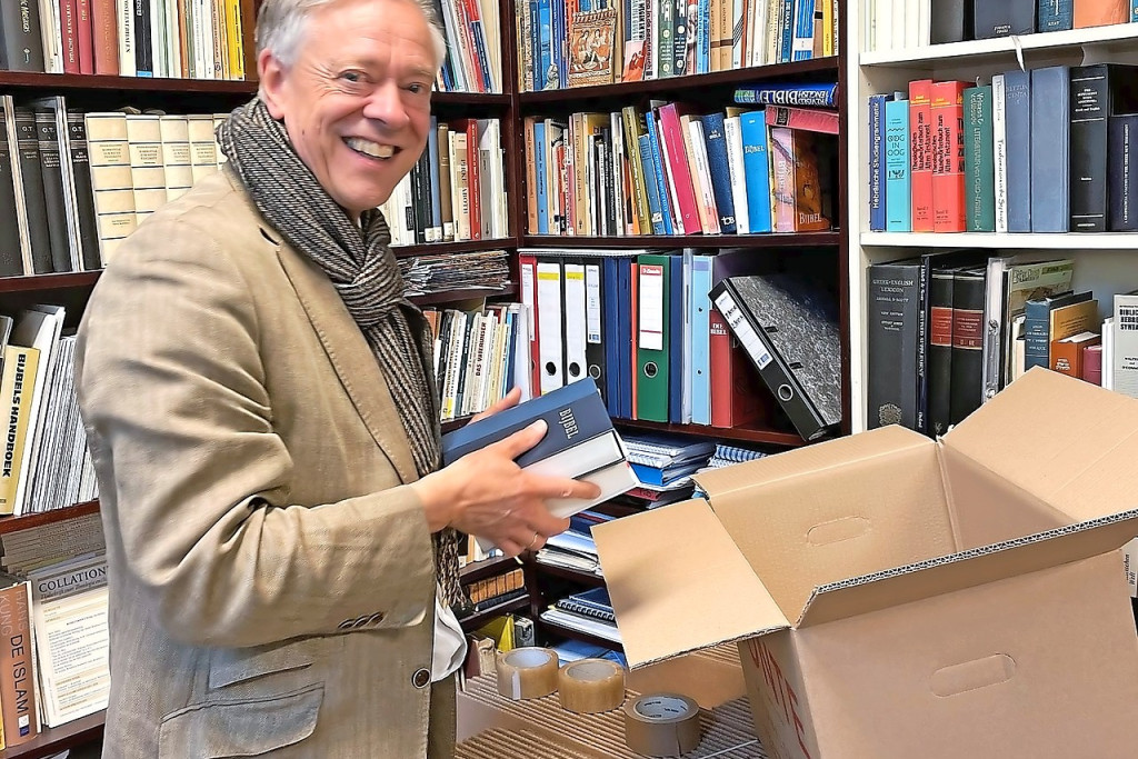 Jean Bastiaens: „Elk boek heeft zijn verhaal en elk verhaal zijn leven.” © Lieve Wouters