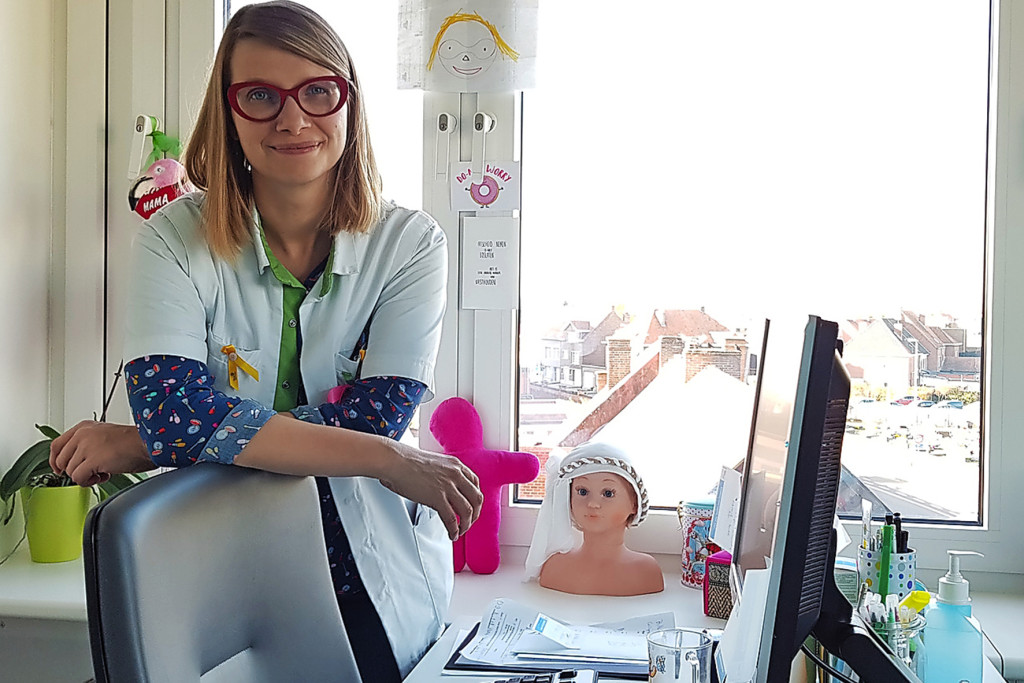 Ann Van Veirdeghem helpt mensen met kanker leven met een nieuw bewustzijn. @ Miranda Rogge