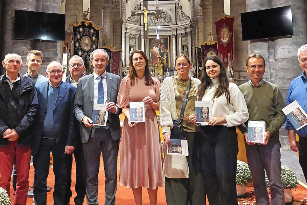 De erfgoedsprokkel van de Sint-Nicolaaskerk was aan herziening toe, na de erkenning van twee kerkschatten. © Provincie Oost-Vlaanderen