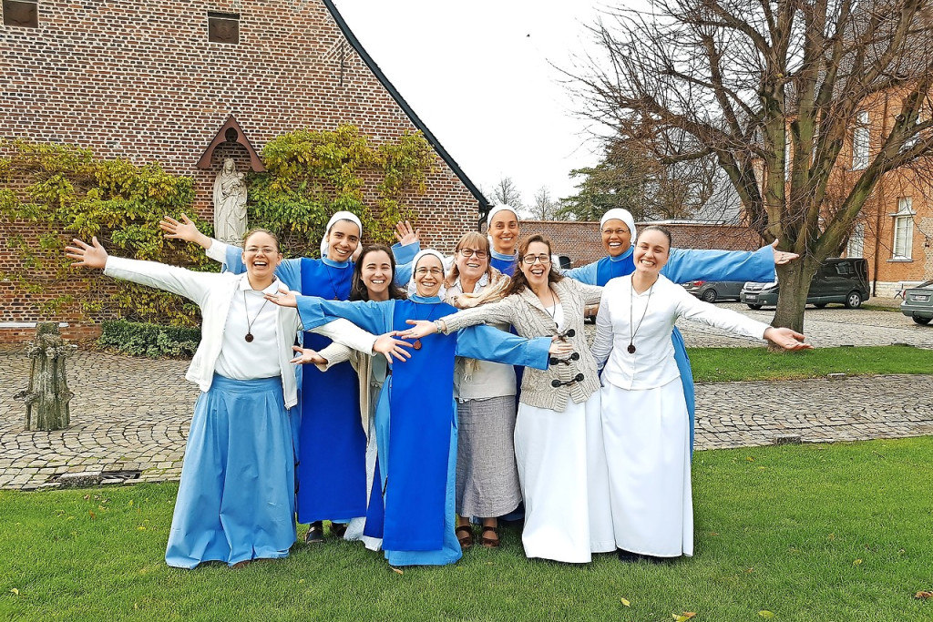 De nieuwelingen worden in Tongeren met open armen ontvangen. © Zaden van het Woord